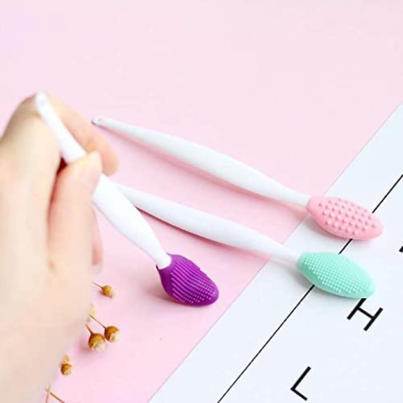 ✨4 for $15✨ Lip Scrub Brush Lip Brush Tool, Silicone Exfoliating Lip Brush 1 PC - Picture 7 of 8